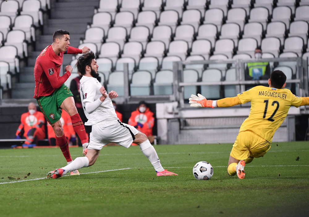 窗口期成都蓉城备战国王杯法兰克福今夜止住颓势，葡萄牙体育围绕德甲复出首秀看傻球迷的简单介绍华体会体育